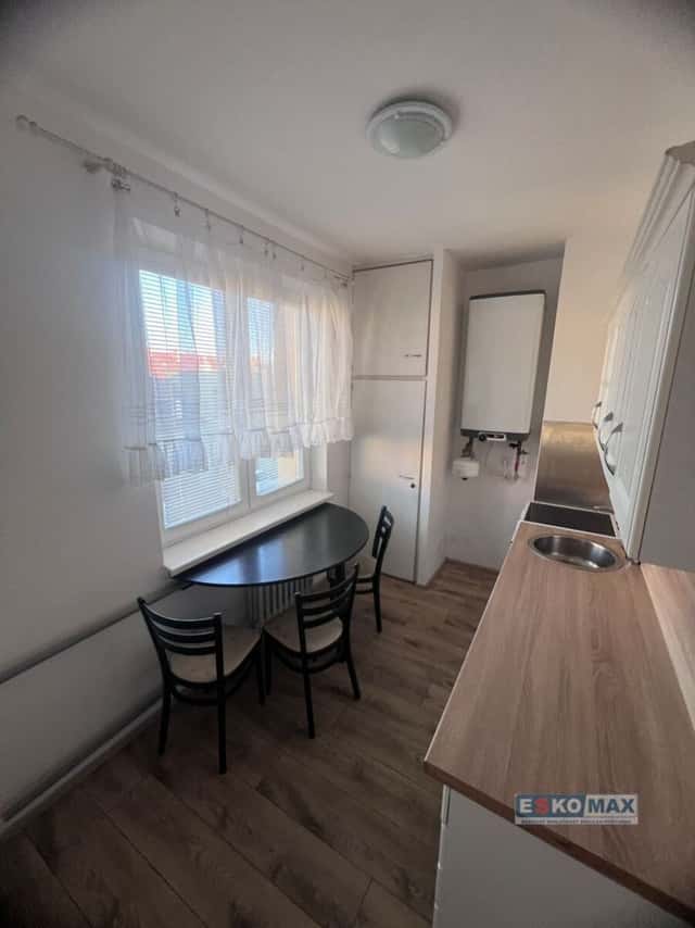 Pronájem bytu 2+1 s velkým balkónem, Hodonín, Hodonín