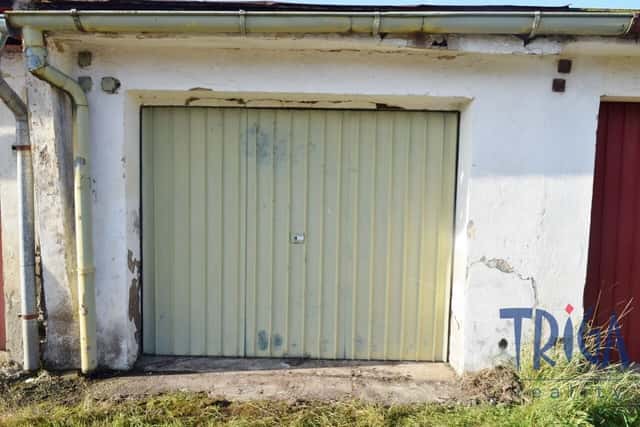 Dvůr Králové nad Labem - Prodej zděné řadové garáže, Ve Strži, Dvůr Králové nad Labem, okres Trutnov