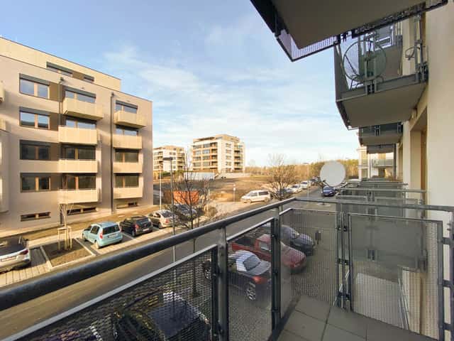 Světlý, nezařízený byt 1+kk, 38m2, balkon 4,5m2, sklep, Univerzitní ulice, Malešice, Univerzitní, Praha 10 – Malešice