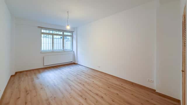 Pronájem bytu 1+kk m2, 36m2, suterén s výhledem do vnitrobloku, Londýnská ul., Praha 2, Vinohrady, Londýnská, Praha 2 – Vinohrady