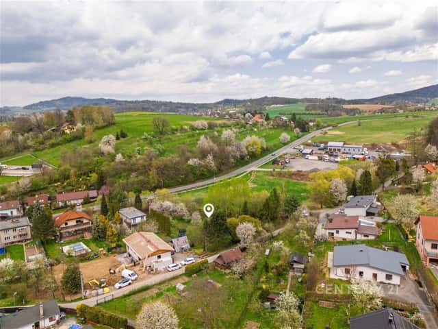 Prodej slunného stavebního pozemku 1904 m2 ve Valašském Meziříčí, Valašské Meziříčí, okres Vsetín