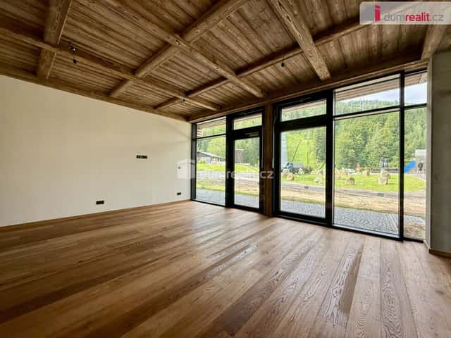 prodej komerčního prostoru, 45m2 + terasa, Harrachov, Harrachov, okres Semily
