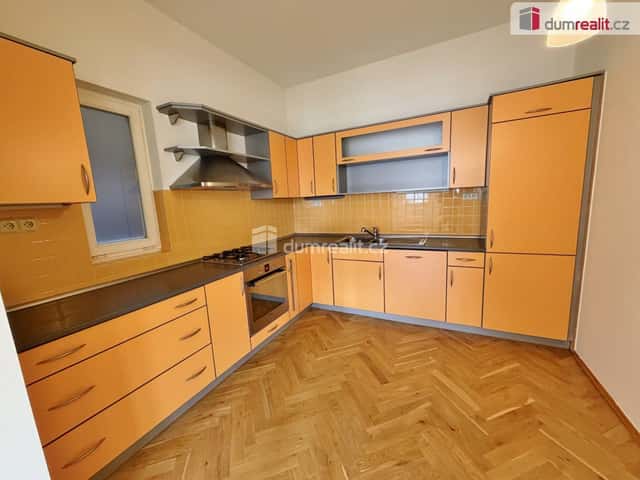 Prostorný, luxusní 2+kk u Stromovky, Šmeralova, Praha 7 – Bubeneč