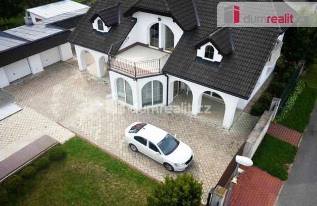 Prodej RD o dispozici 6+1, 320 m2, s velkou zahradou, Kostěnice, okr. Pardubice, Kostěnice, okres Pardubice