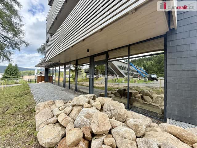 pronájem komerčního prostoru, 45m2 + terasa, Harrachov, Harrachov, okres Semily