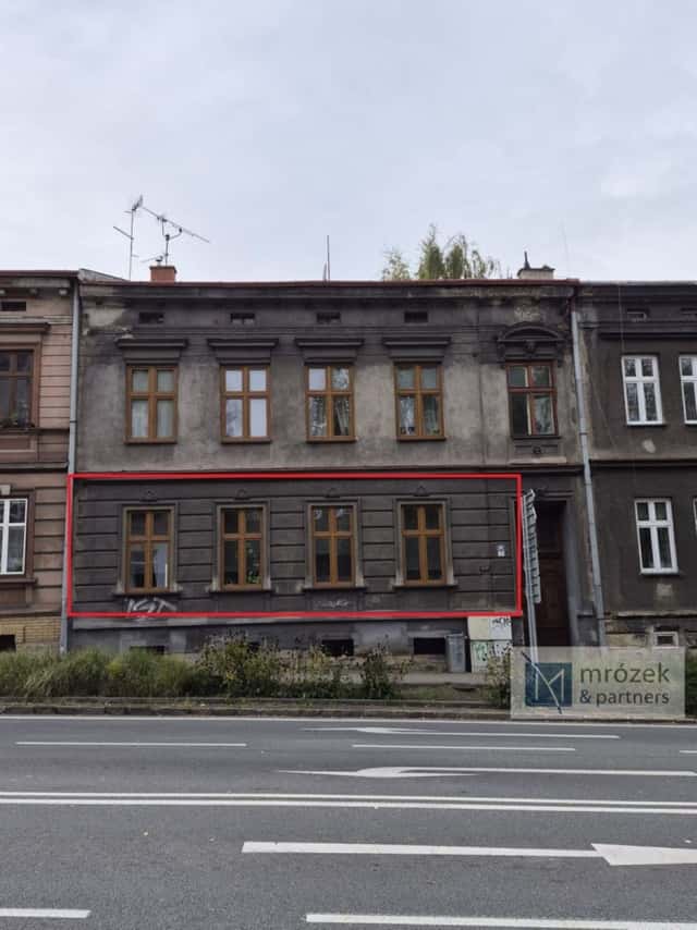 Pronájem prostorného bytu 3+1 s možností využívání zahrady v centru Českého Těšína, Viaduktová, Český Těšín, okres Karviná