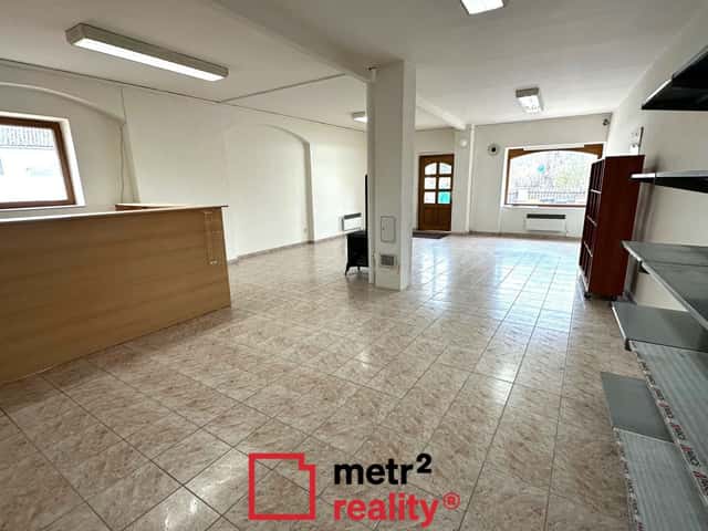 Pronájem komerční budovy s výlohou / Dlouhá Loučka, 1. máje, Dlouhá Loučka, okres Olomouc