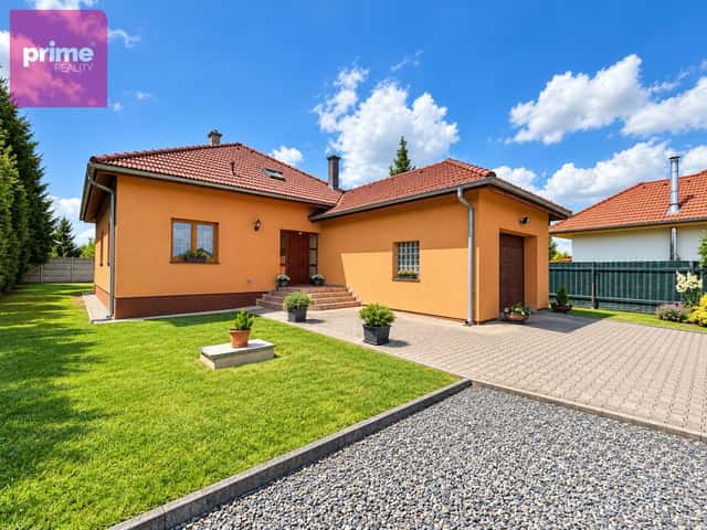Prodej prostorného dvougeneračního rodinného domu se zahradou 938 m², Záryby Praha-východ, Záryby, okres Praha-východ