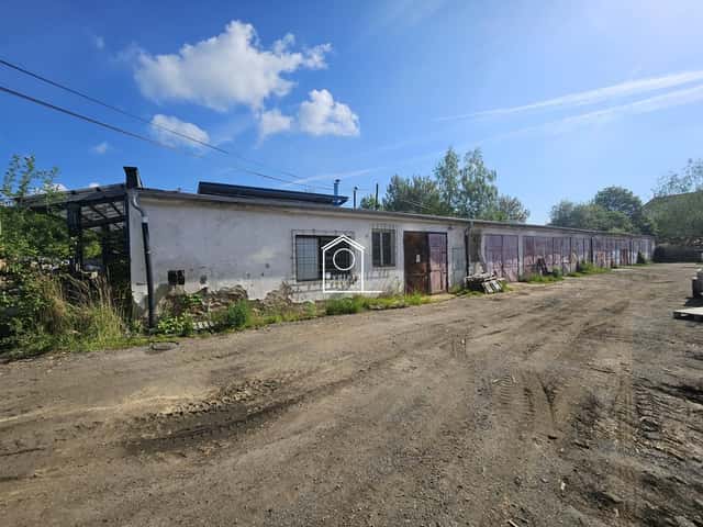 Pronájem skladu s velkou garáží 130m2 - Zákupy, Borská, Zákupy, okres Česká Lípa