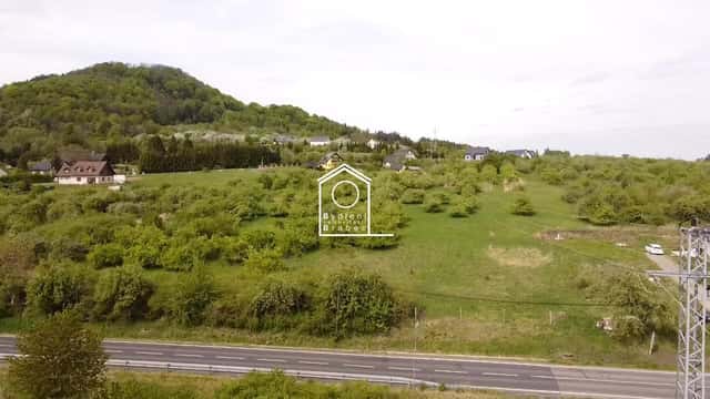 Slunný stavební pozemek 2 002 m² v ovocném sadu Svojkov u České Lípy., Svojkov, okres Česká Lípa