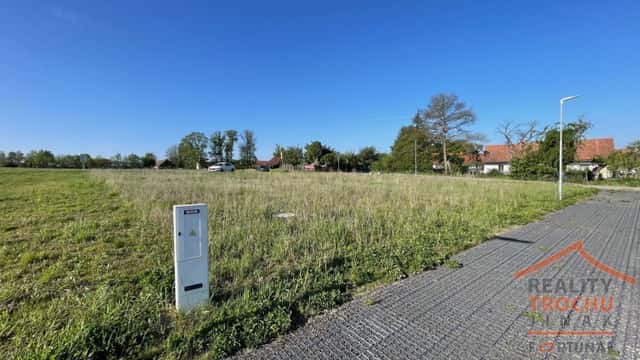 PRODEJ stavebního pozemku Divec, okres Hradec Králové, Divec, okres Hradec Králové