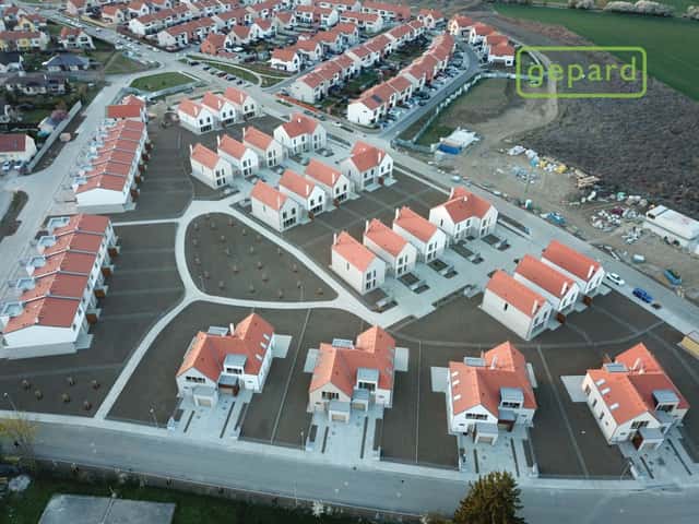 Komerční pozemek pro sportovní centrum, Drahelčice, okres Praha-západ