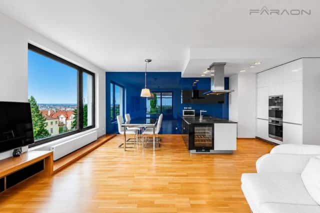 Pronájem bytu 3+kk, terasa, (146m + 76m2 terasa), 2 parkovací místa, sklep (146m2), Korunní, Praha 10 – Vinohrady