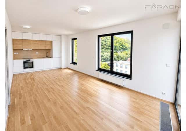 Pronájem nového bytu 2+kk, 55 m2 + balkon + sklep v novostavbě projektu Rezidence Blízká, ulice Švar, Švarcova, Praha 8 – Karlín