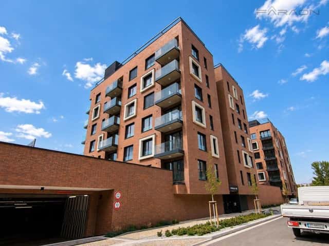 Pronájem nového bytu 2+kk, 55 m2 s balkonem + sklepem v novostavbě projektu Rezidence Blízká, ulice, Švarcova, Praha 8 – Karlín