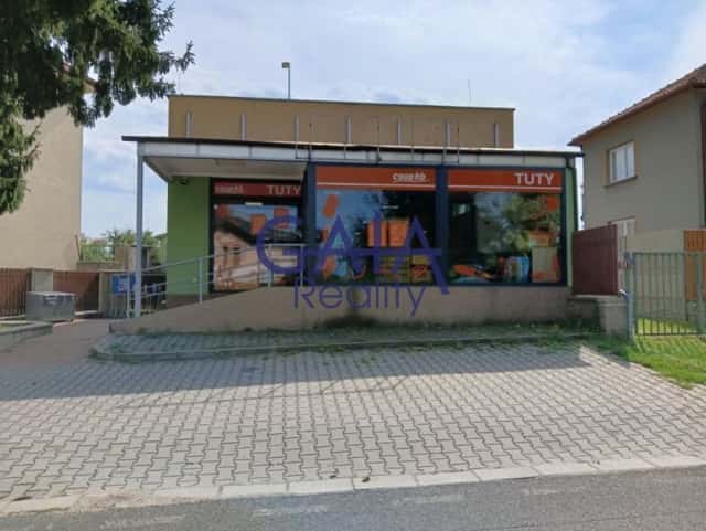 Prodej komerčního objektu 9 km od Kolína, Riegrova, Velim, okres Kolín
