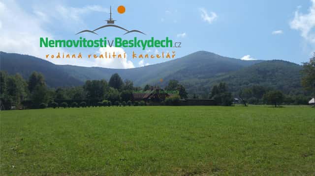Investiční pozemek pod památníkem bratrů Strnadlů., Trojanovice, okres Nový Jičín
