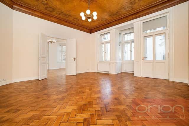 Pronájem luxusního bytu se dvěma balkony: Praha 1 - Staré Město, Pařížská, Pařížská, Praha 1 – Staré Město