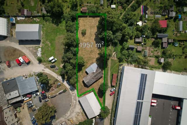 Prodej stavebního pozemku pro bydlení, komerci či sportoviště o rozloze 1957 m2 v Šumperku, Uničovská, Šumperk
