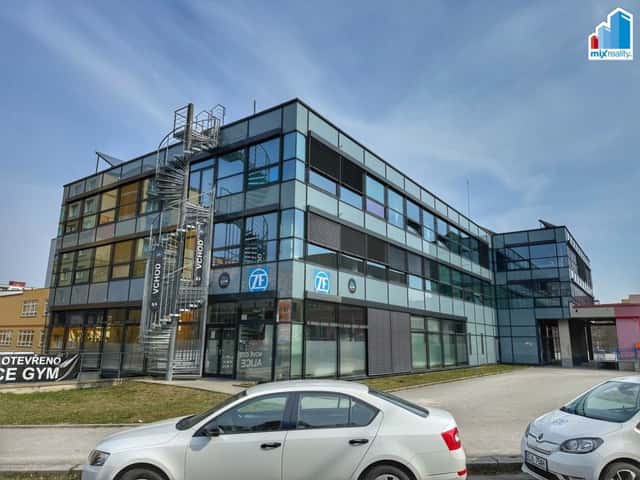 Pronájem - Administrativních prostor o velikosti 2000 m, Plzeň Skvrňany, Macháčkova, Plzeň – Skvrňany, okres Plzeň-město