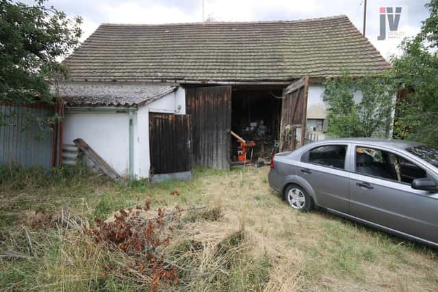 Prodej stodoly 160 m2 a garáže 18 m2, okr. Klatovy, Biřkov, okres Klatovy