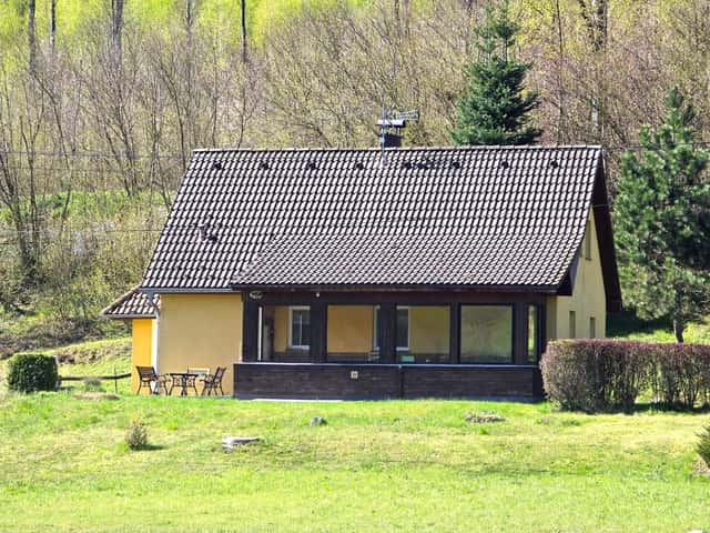 Úsporný rodinný dům v Karlovicích - k bydlení či rekreaci, Karlovice, okres Bruntál
