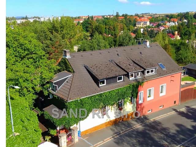 RD (3x byt) s garáží, pergolou a velkou parkovou zahradou, Jiráskova, Domažlice – Bezděkovské Předměstí
