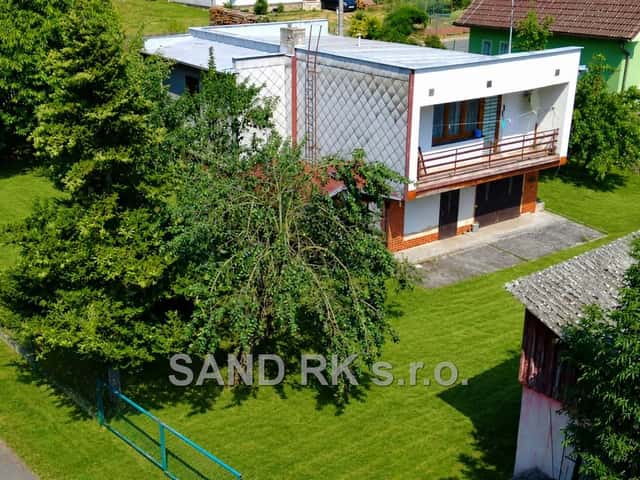 RD s garáží, pergolou a dílnou, Pavlovická, Bělá nad Radbuzou, okres Domažlice
