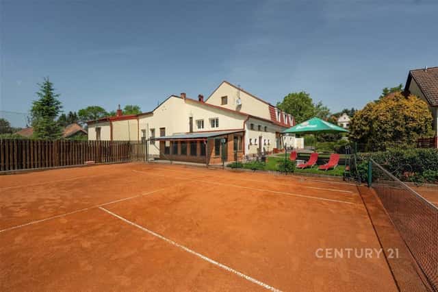 Zavedený penzion se sportovním zázemím, Jesenice, okres Rakovník
