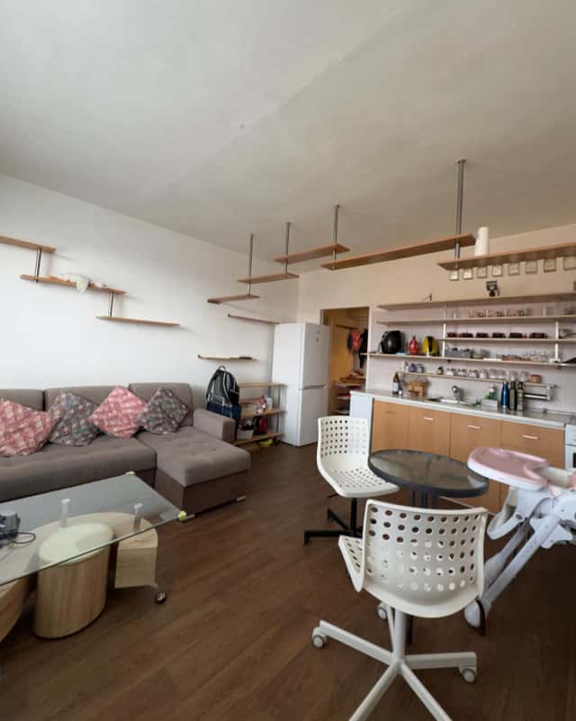 Pronájem bytu 2+kk (40 m²) s lodžií a sklepem ul. Hradecká, Česká Lípa, Hradecká, Česká Lípa