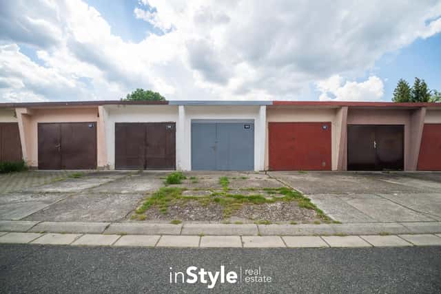Pronájem garáže o výměře 19 m2, ulice Průmyslová, Uherské Hradiště, Průmyslová, Uherské Hradiště