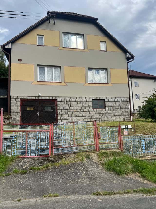 Prodám rodinný dům s garáží a zahradou, Na Žižkově, Ledeč nad Sázavou, okres Havlíčkův Brod