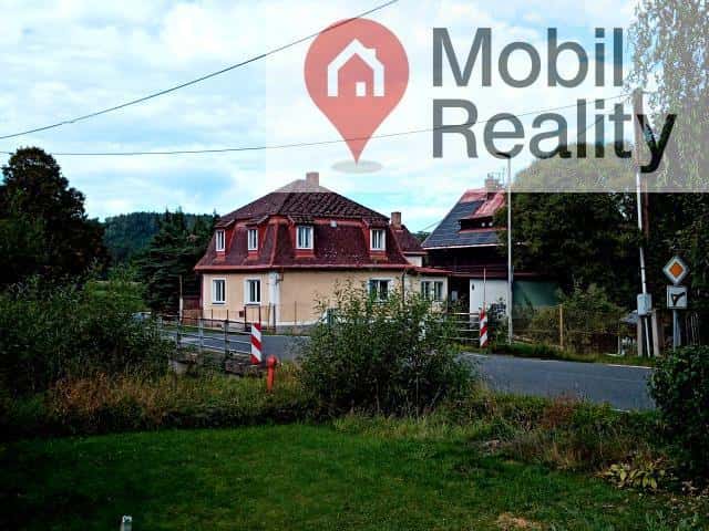 Rodinný dům po částečné rekonstrukci v obci Lazny u Kašperských Hor., Lazny, Strašín, okres Klatovy