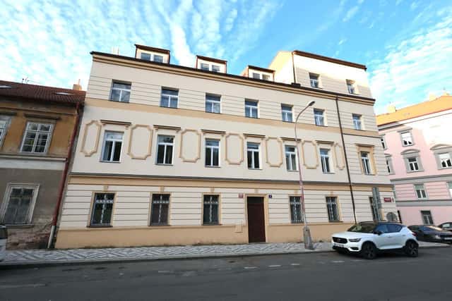 Prodej nově zrekonstruovaného 2+kk, 28 m2, Praha 5 - Smíchov, v historickém činžovním domě, Na Neklance, Praha 5 – Smíchov