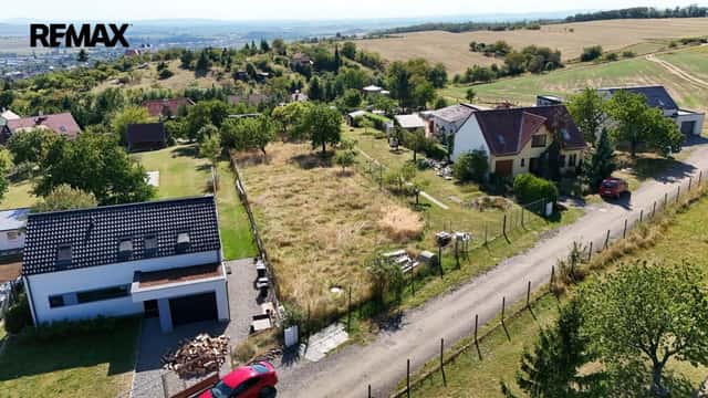 Stavební pozemek, se stavebním povolením na RD 6+kk ( UP 277 m2) , výměa 1215 m2, Pozořice u Brna., Pozořice, okres Brno-venkov