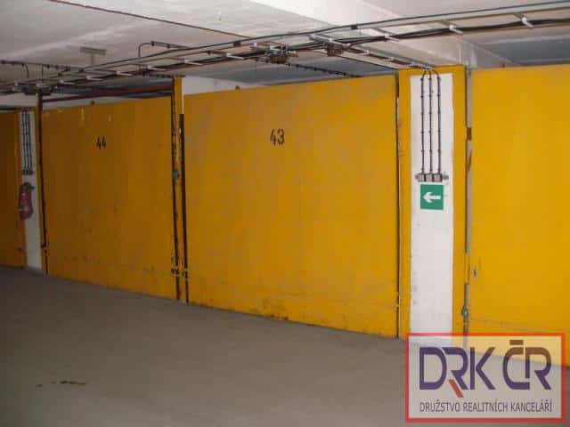 RCZ_Samostatné zděné garáže, 20m2, 2900 Kč, v Praze 6 - Řepích II, neplatíte provizi.-, Makovského, Praha 6 – Řepy