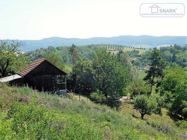 Pozemek nadaleko Brněnské přehrady, Veverské Knínice, okres Brno-venkov
