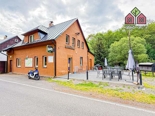RD, 108 m2, 3+1, zahrada, parkování, po rekonstrukci, se zaběhlou restaurací, obec Český Jiřetín, Český Jiřetín, okres Most