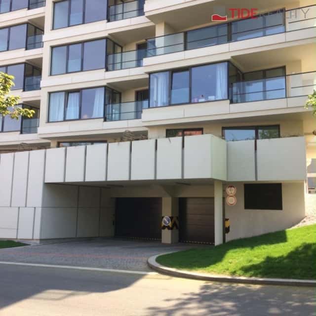 Pronájem garážového stání v novostavbě v ul. Pod děkankou, Praha 4., Pod Děkankou, Praha 4 – Podolí