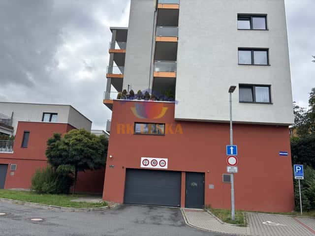 Nabízíme k pronájmu byt 1+kk s garážovým stáním, Ostrava Poruba, Sokolovská, Ostrava – Poruba, okres Ostrava-město