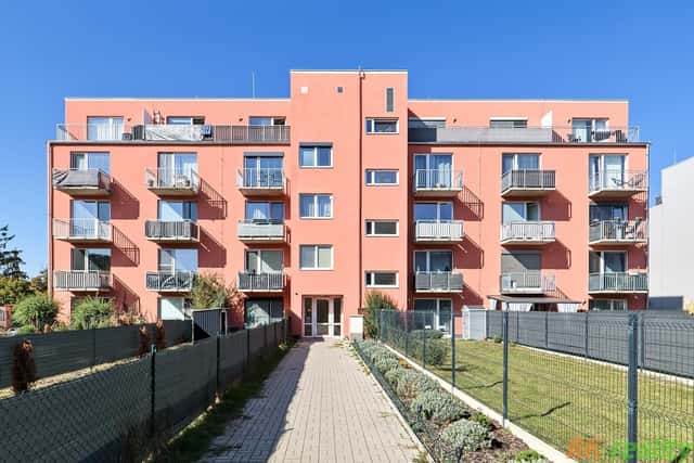 1kk/ Blakon 33 m2 Hostivice ul. Pšeničná, Hostivice, okres Praha-západ