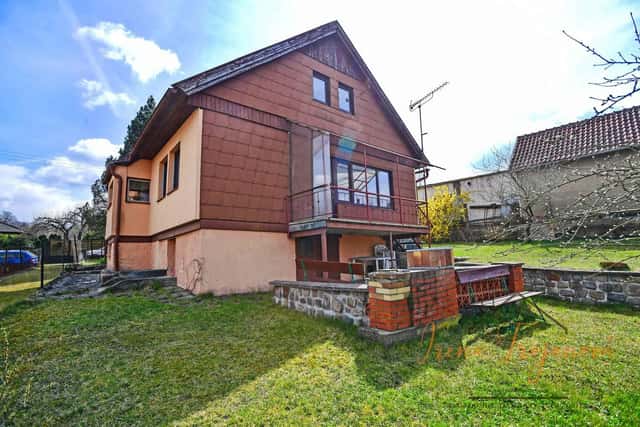RD 4+1/137m2 + terasa + jídelna + šatna, pozemek 796 m2. Čerčany, okr. Benešov, Sokolská, Čerčany, okres Benešov