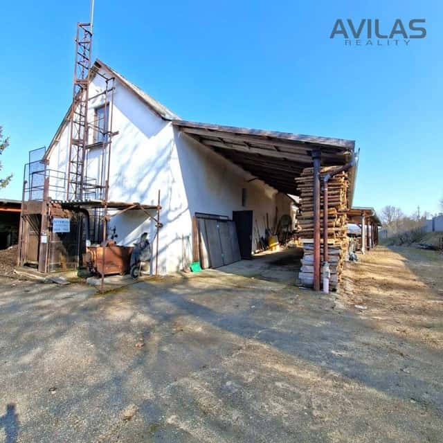 Pronájem truhlářské dílny 105 m2 v obci Bedrč, Benešov – Bedrč