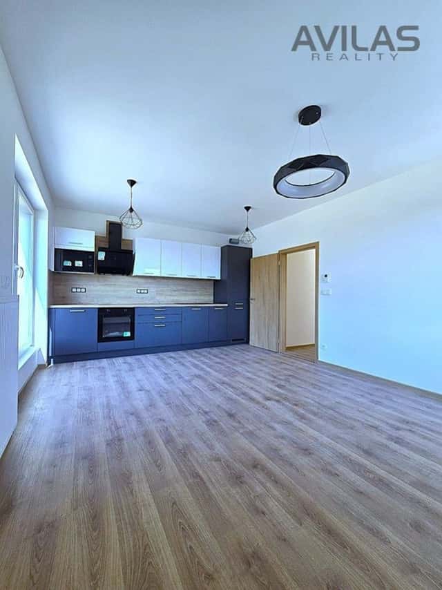 Pronájem bezbariérového bytu 3+kk o rozloze 59,4 m2, 102. pluku, Benešov