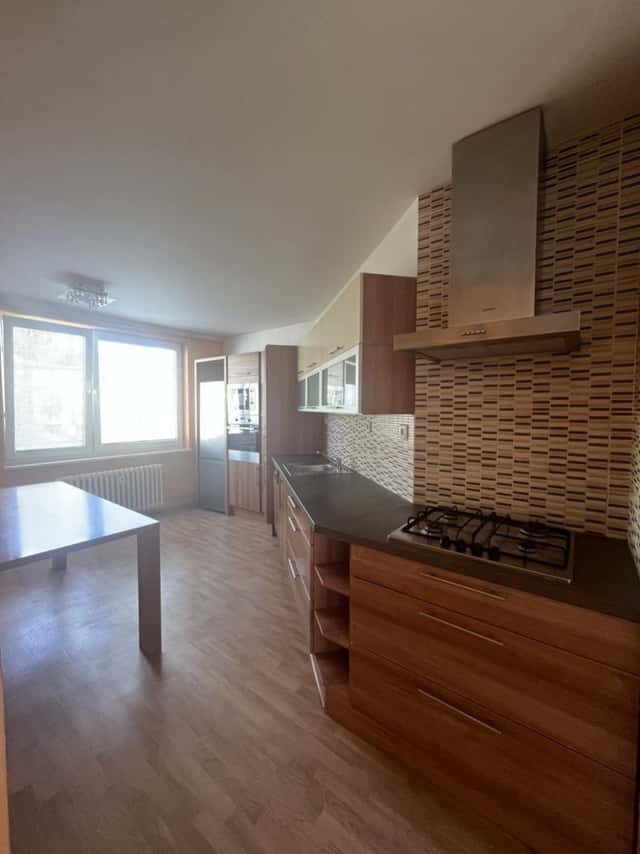 Pronájem bytu 3+1, 2. května, Zlín, 14400 Kč/měs, 78 m2, 2. května, Zlín