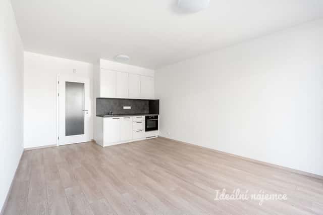Pronájem bytu 1+kk, Poděbradská 17 000 Kč/měs, 33 m2, Poděbradská, Praha 9 – Vysočany