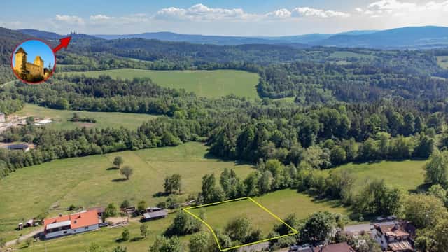 STAVEBNÍ POZEMEK NA ŠUMAVĚ S VÝHLEDEM NA HRAD KAŠPERK, Sušice – Záluží, okres Klatovy