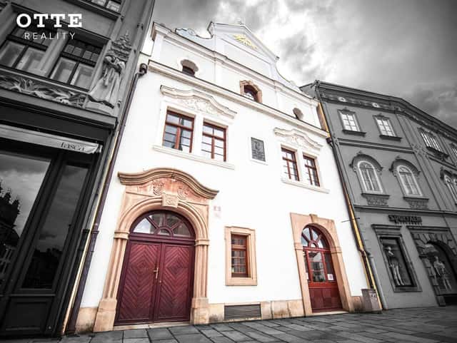 Kanceláře 97 m2 na frekventovaném a atraktivním místě nám. Republiky v Plzni., náměstí Republiky, Plzeň – Vnitřní Město, okres Plzeň-město