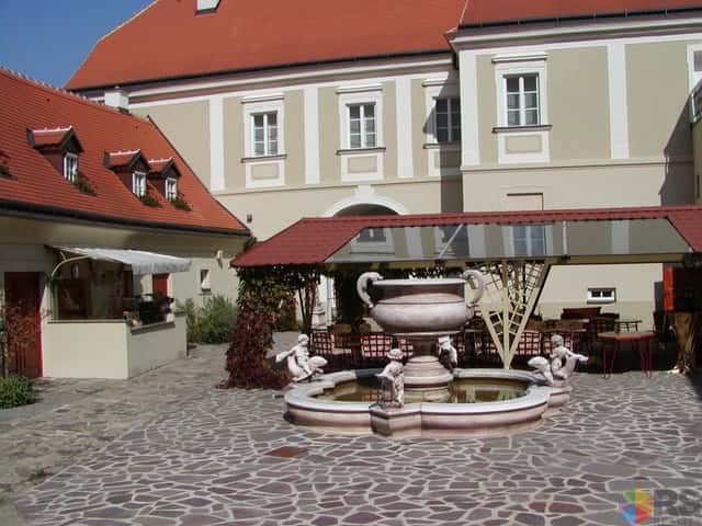 Vranov nad Dyjí - rodinný dům, vila, (Pážecí dům), Náměstí, Vranov nad Dyjí, okres Znojmo