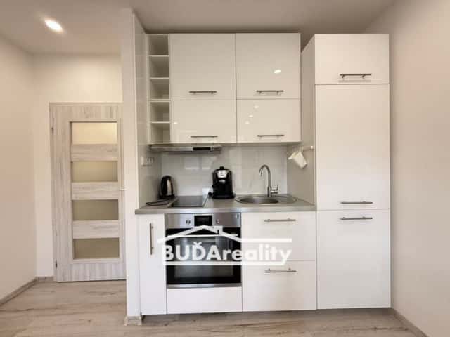 Prodej bytu 1+kk 27 m, Zlín - i s vybavením, Ševcovská, Zlín